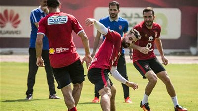 البدري يعلن قائمة الأهلي لمواجهة سموحة