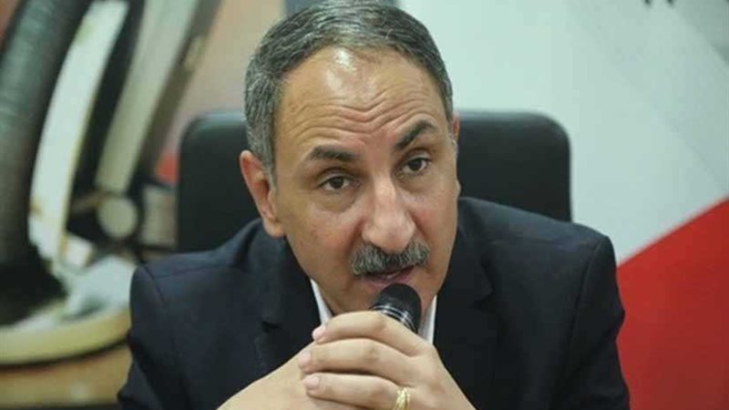 مجدي ملك يتقدم بطلب