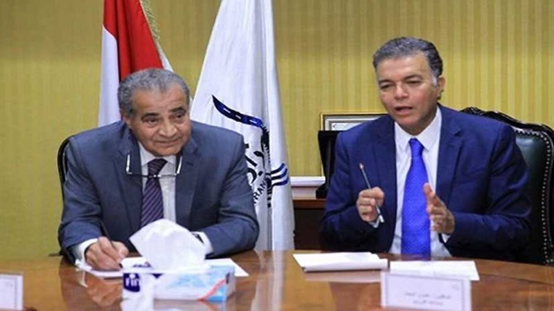 عرفات يلتقي مصيلحي