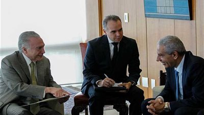 وزير الصناعة يسلِّم رئيس البرازيل رسالة من الرئيس السيسي.. تعرف عليها