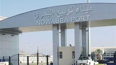 جمارك نويبع تضبط ١٢٢ ألف جنيه و١١ ألف دولار قبل تهريبهم للخارج