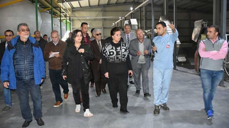 نادية عبده و منى