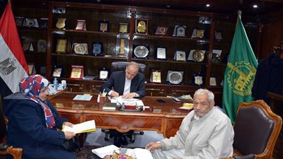 إعانة مالية وكشك لـ