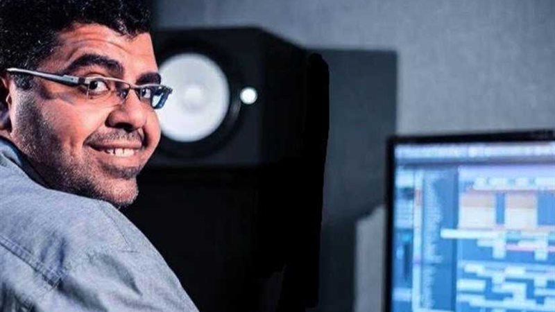 ريمون فايق يحتفل