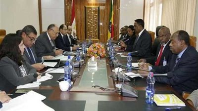 شكري يحرك المياه الراكدة في 