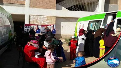 إقبال كثيف على القوافل الطبية والغذائية لـ