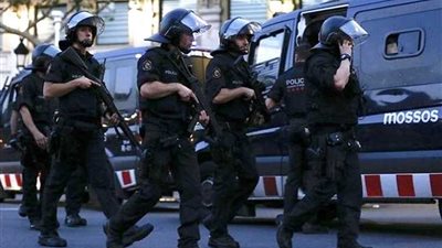 مدريد تسحب شرطتها من إقليم كتالونيا