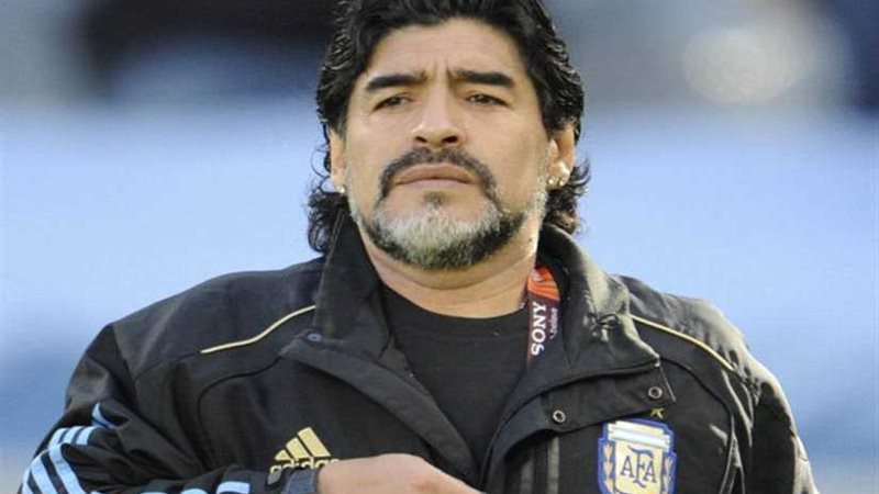 صبحي ومارادونا وتشافير..لاعبون