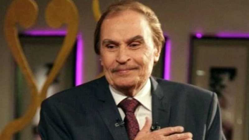 عزت العلايلى يبدأ