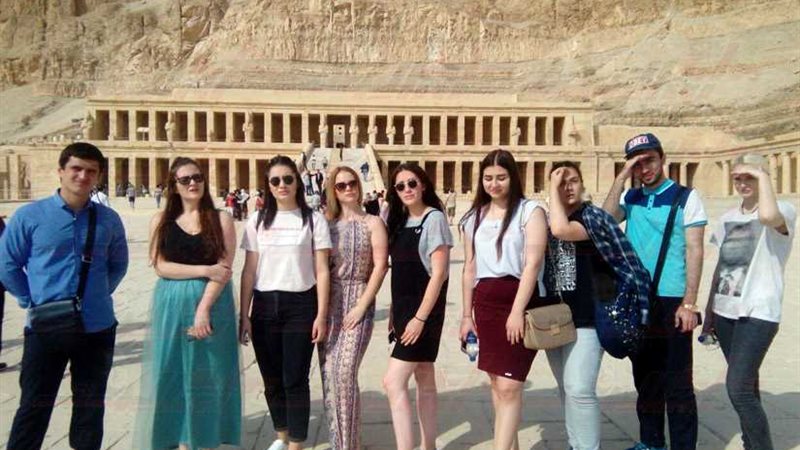 وفد طلابي روسي في