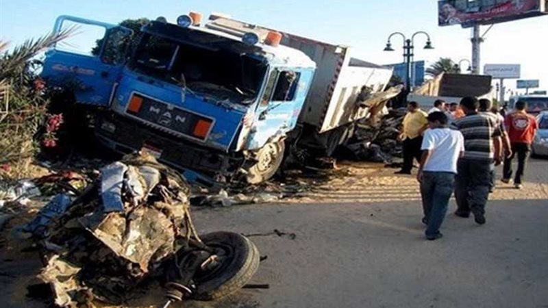 مصرع وإصابة 11 شخصا