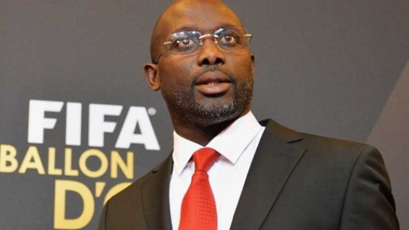 فوز نجم كرة القدم