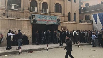 وصول جثامين شهداء كنيسة حلوان إلى المطرانية تمهيدا للصلاة عليهم