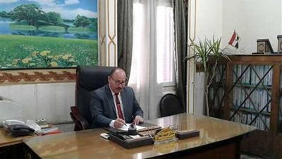 إحالة 19 طبيبا وموظفا في 