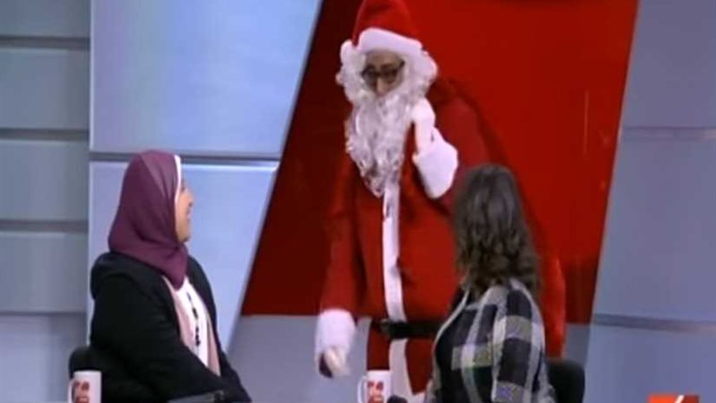 «بابا نويل» يقتحم