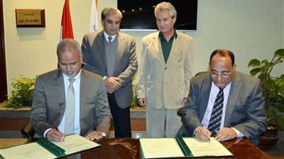 فهمي يشهد توقيع بروتوكول تعاون بين الوزارة وجمعية كتاب البيئة والتنمية‎