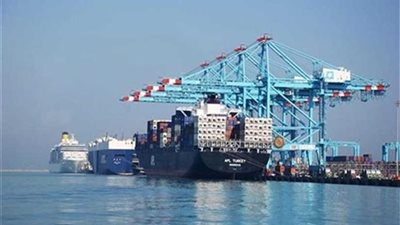 فتح بوغازي الإسكندرية والدخيلة أمام حركة الملاحة بعد تحسن الأحوال الجوية‎