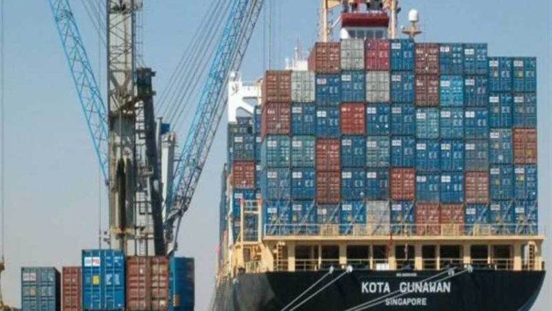 إغلاق ميناء ضبا وتوقف