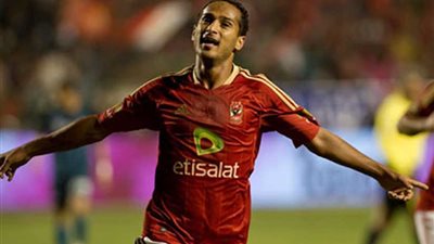 وليد سليمان يعزز تقدم الأهلي بالهدف الثاني في شباك النصر