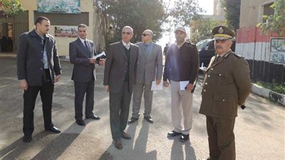 مدير أمن المنيا يفاجئ قوات الأمن ويشدد على اليقظة التامة (صور)