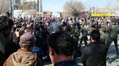 البيت الأبيض: فرض عقوبات على النظام الإيراني بسبب قمع التظاهرات