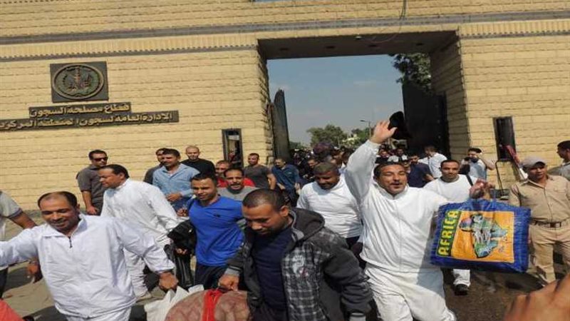 العفو عن 84 من نزلاء