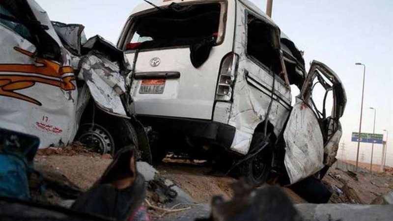 مصرع وإصابة 4 في