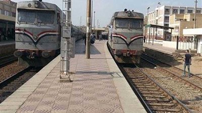 السكة الحديد: عربة كارو تقتحم القضبان بخط الصعيد