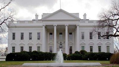 البيت الأبيض يحظر على موظفيه استخدام هواتفهم المحمولة