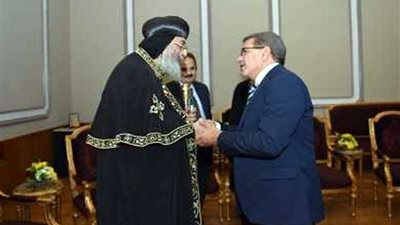 وزير المالية يهنئ البابا تواضروس الثاني بعيد الميلاد المجيد
