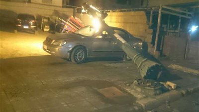 نوة إسكندرية تحطم السيارات وتهدم الأسوار