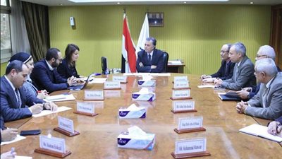 وزير النقل يلتقي وفد وكالة التنمية الفرنسية لتطوير ترام الإسكندرية