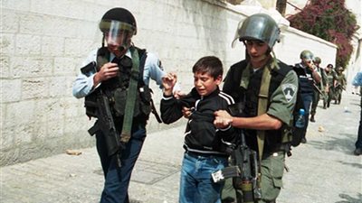 الأحزاب اليسارية في أسبانيا تطالب بالتدخل للإفراج عن الأطفال الفلسطينيين في سجون الاحتلال