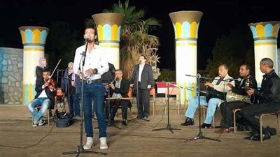 بالصور ..فرق أسوان الثقافية تواصل عروضها الفنية