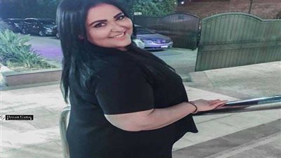 دعاء رجب تتألق بالأسود في أحدث جلسة تصوير (صور)