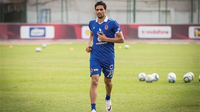 تعرف على سبب غياب مدافع الأهلي عن مواجهة الزمالك