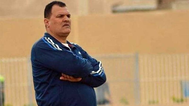 نبيل محمود يقود تدريبات