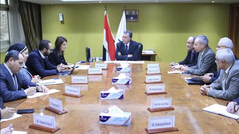 وزير النقل يلتقي