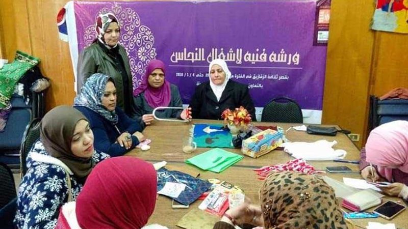 مكتبة الصوفية تناقش