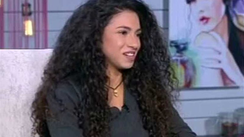 لاعبة كرة قدم: حلمي