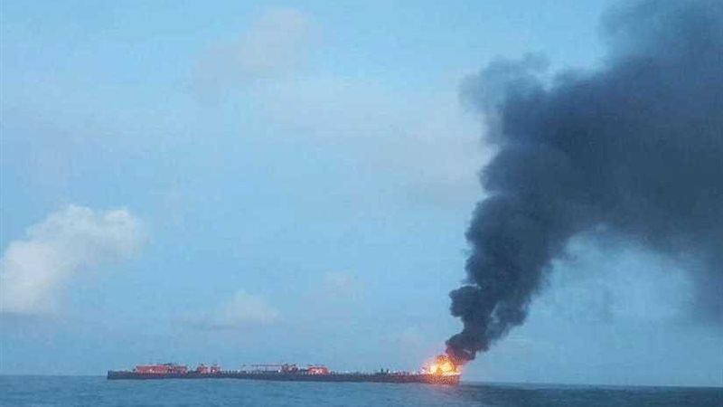 النار تواصل التهام