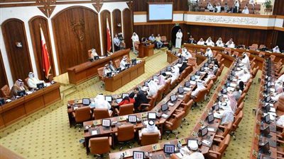 مطالبات في البحرين بإلغاء رفع أسعار البنزين