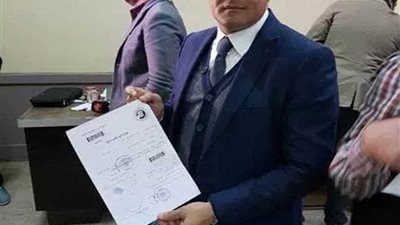 البطران يوقع أول توكيل لتأييد السيسي بسجل مدني محافظة الجيزة