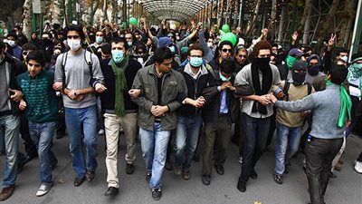 بعد الاحتجاجات.. إيران بين 