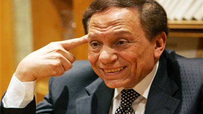 عادل إمام: أجواء تصوير (عوالم خفية) ممتعة وتساعد على الإبداع