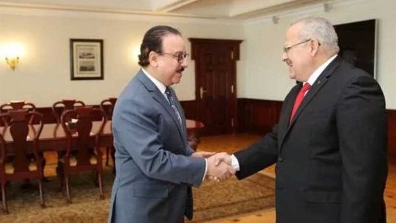 رئيس جامعة القاهرة