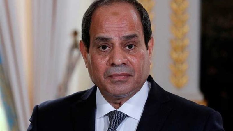 الرئيس السيسي يستعرض