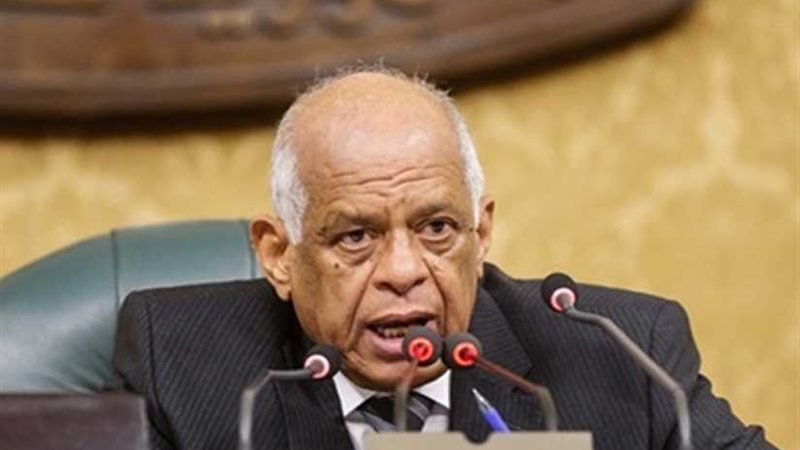 رئيس النواب يوقع