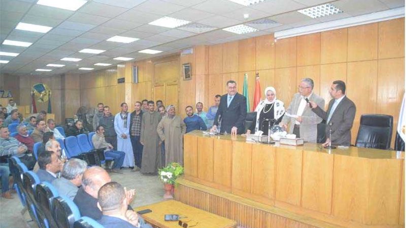 محافظ المنيا يشهد