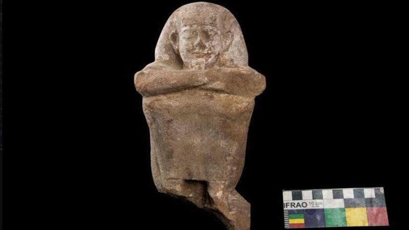 كشفان أثريان في تل